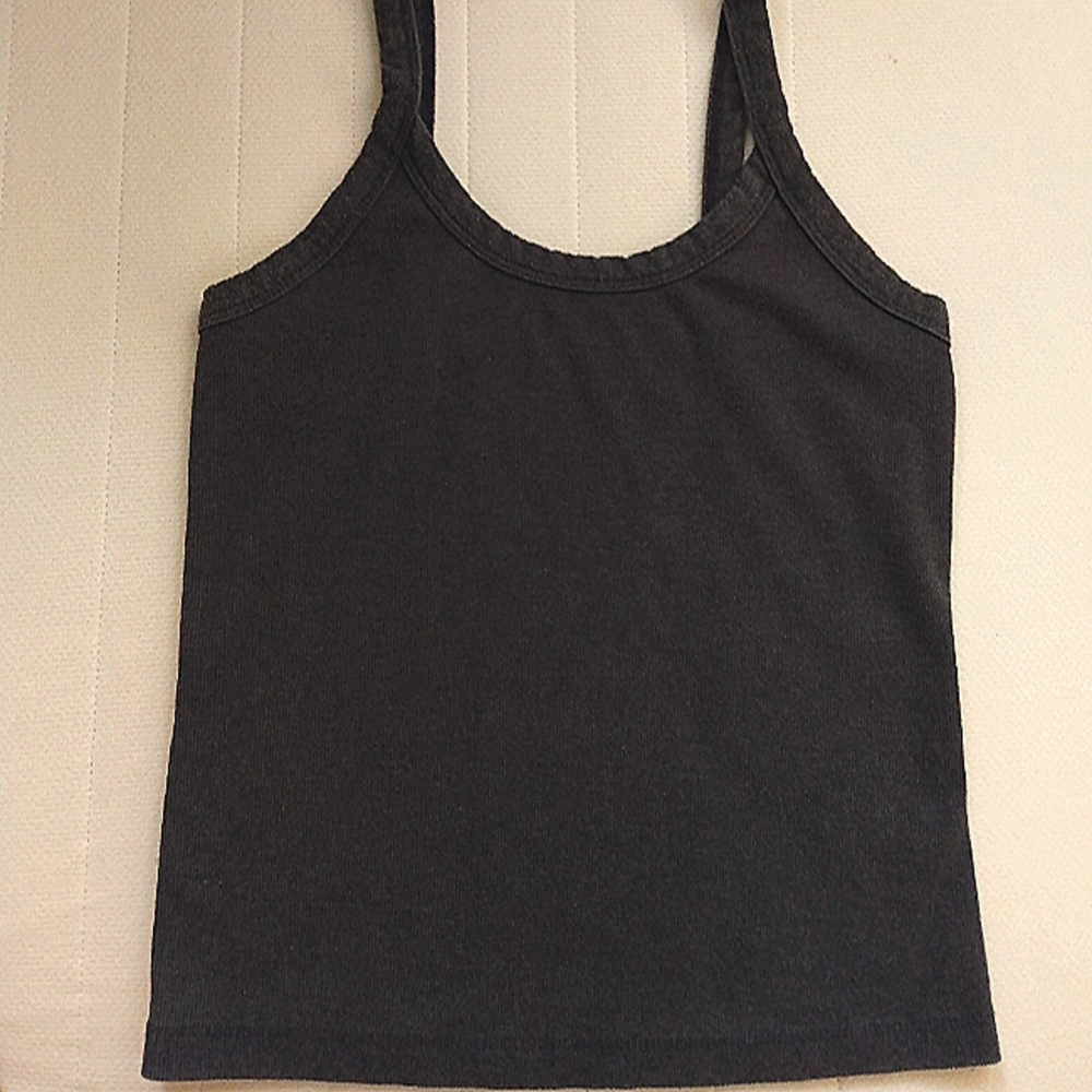 Gray tank top
